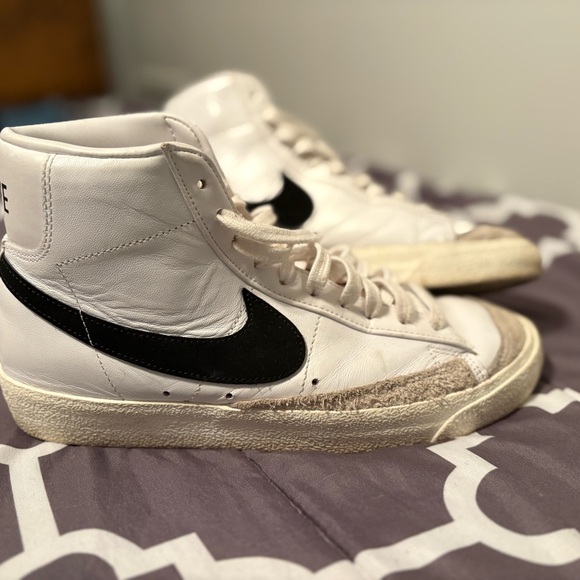 Nike White and Black Leather High-Tops - Picture 1 of 1